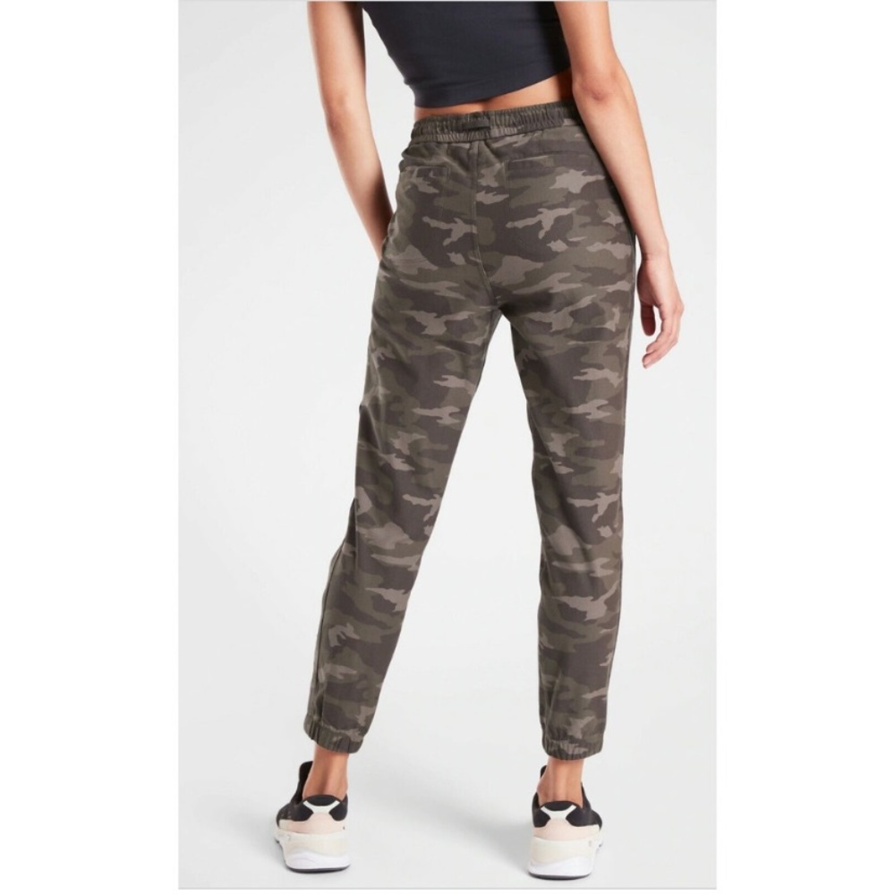 Athleta Camo Farallon Jogger
